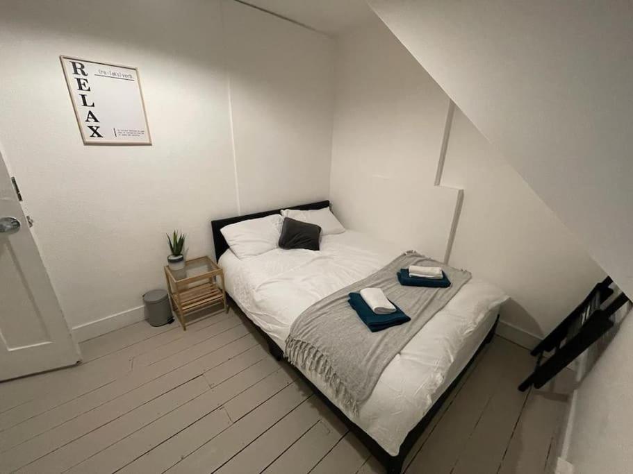 Comfortable 2 Bedroom On Tower Bridge London Ngoại thất bức ảnh